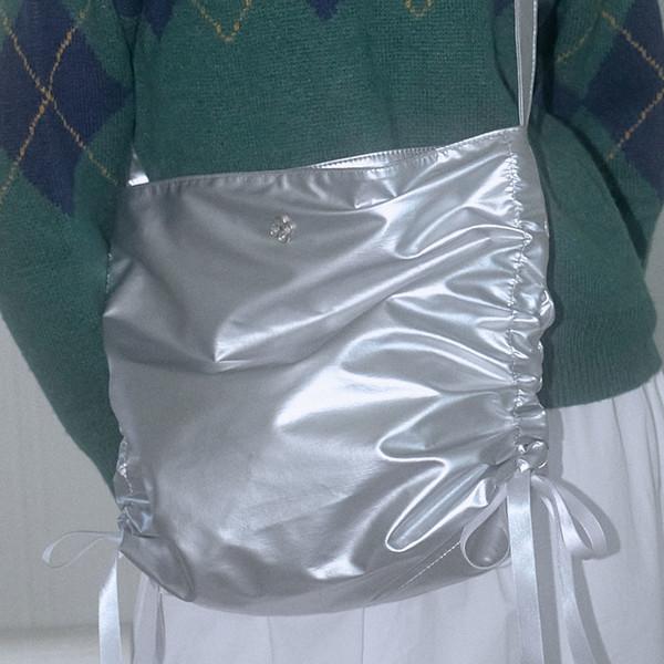 롤리 리본 셔링백_실버