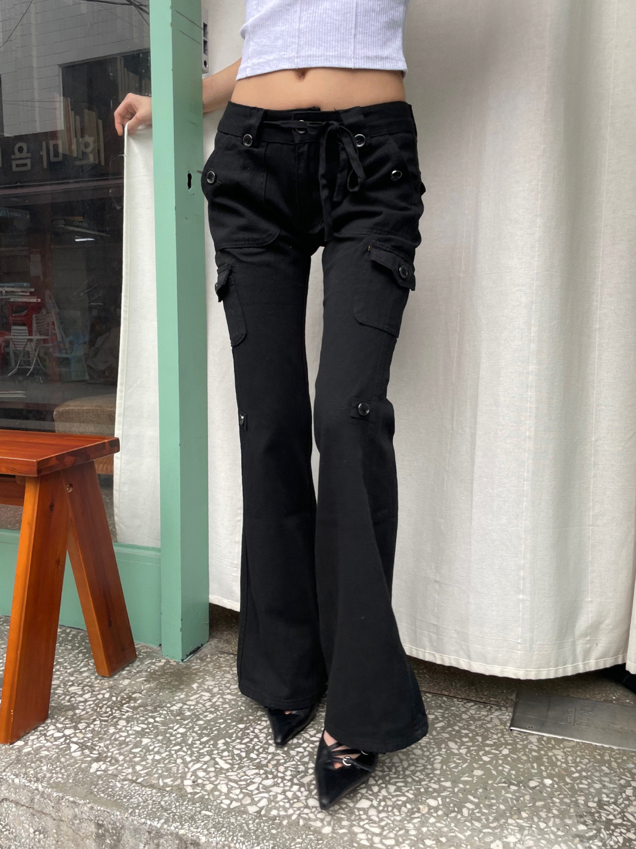 에쎄이 슬림핏 카고 부츠컷팬츠
