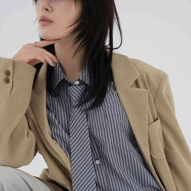 유타 스트라이프 타이 세트 셔츠