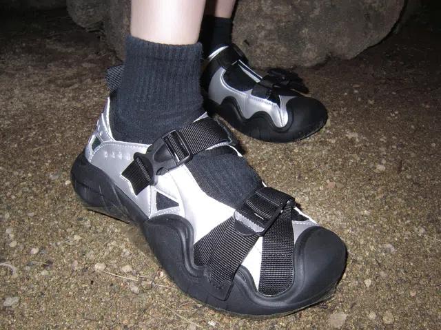 Traking sneakers
