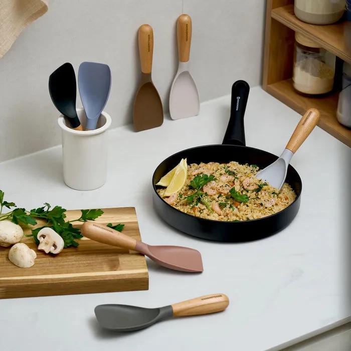 [1+1]플래티넘 실리콘 에센자 멀티 스패츌라