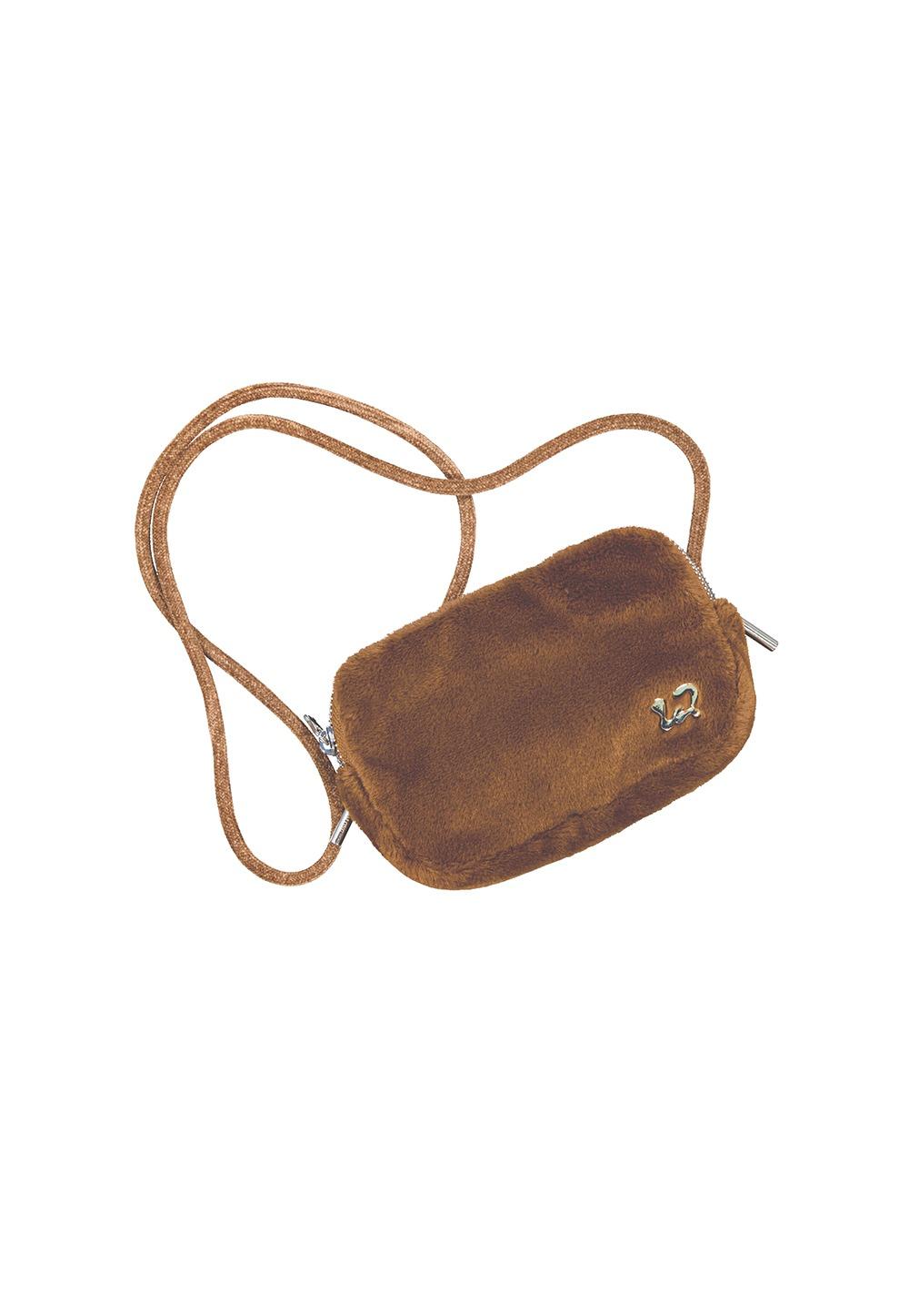 Fur pouch bag - BROWN