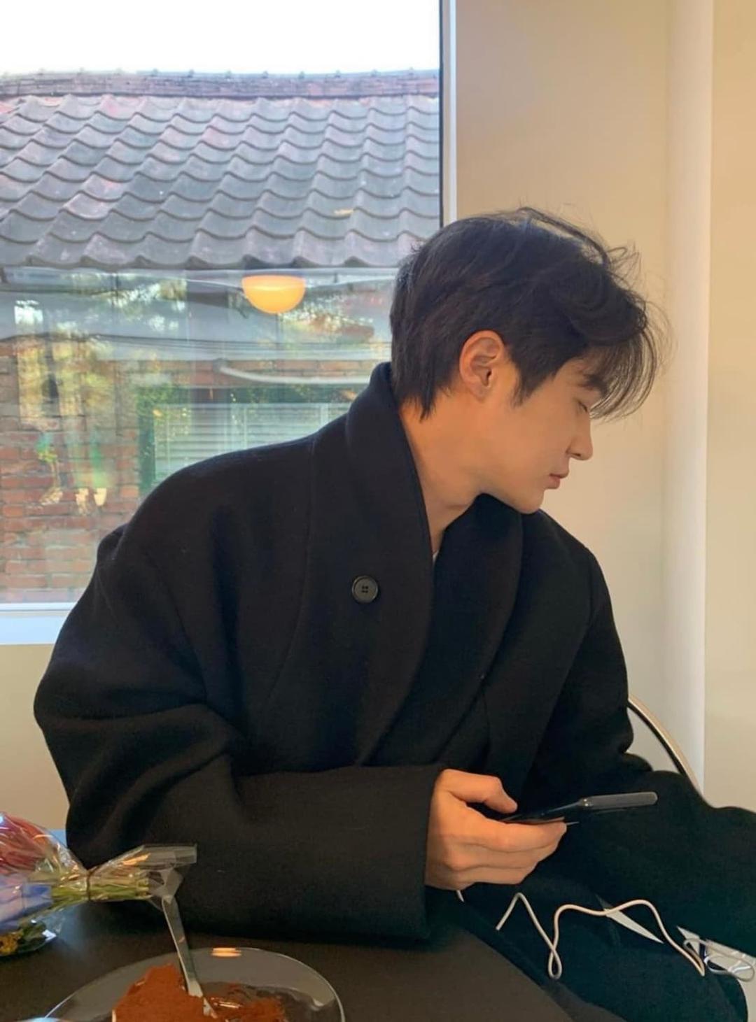 Ownhour 김현우 코트 M | 후루츠패밀리