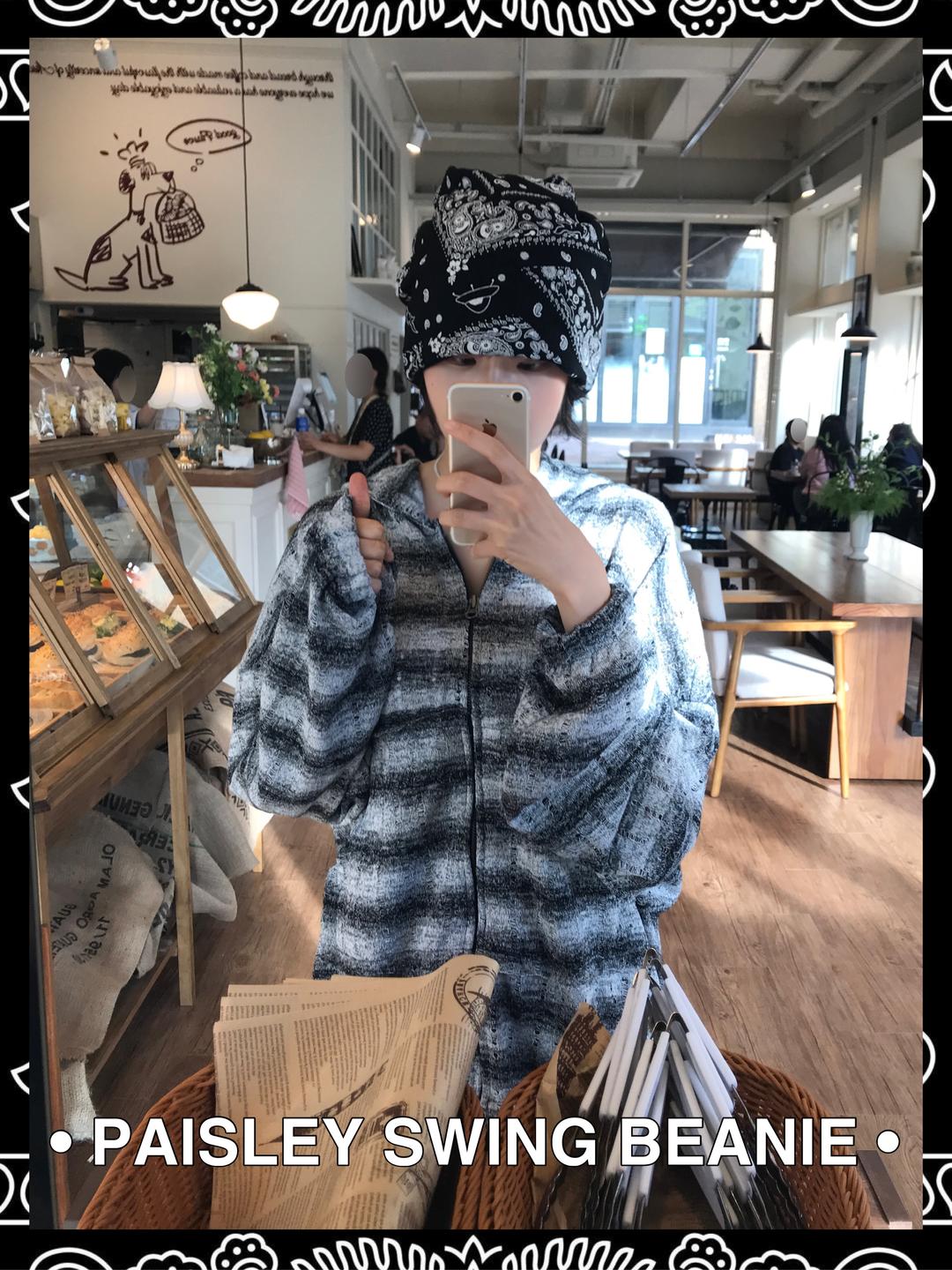 PAISLEY SWING BEANIE (BLACK / WHITE)