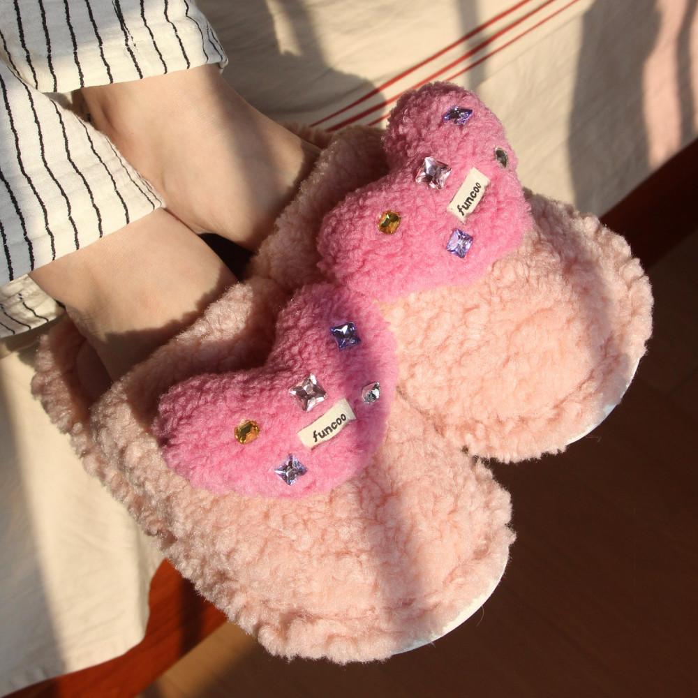 Love Cubic Slippers 하트 큐빅 슬리퍼 실내화