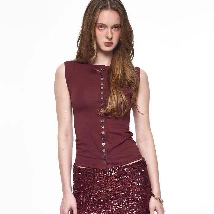 MOTHER OF PEARL BUTTON SLEEVELESS TOP (MAROON)
