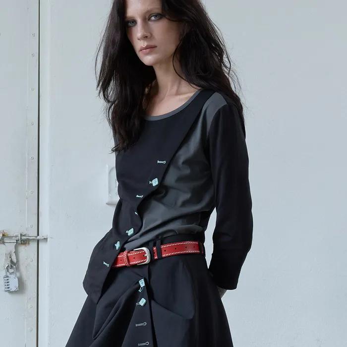 [1차] BUTTON CROSS T-SHIRT / black