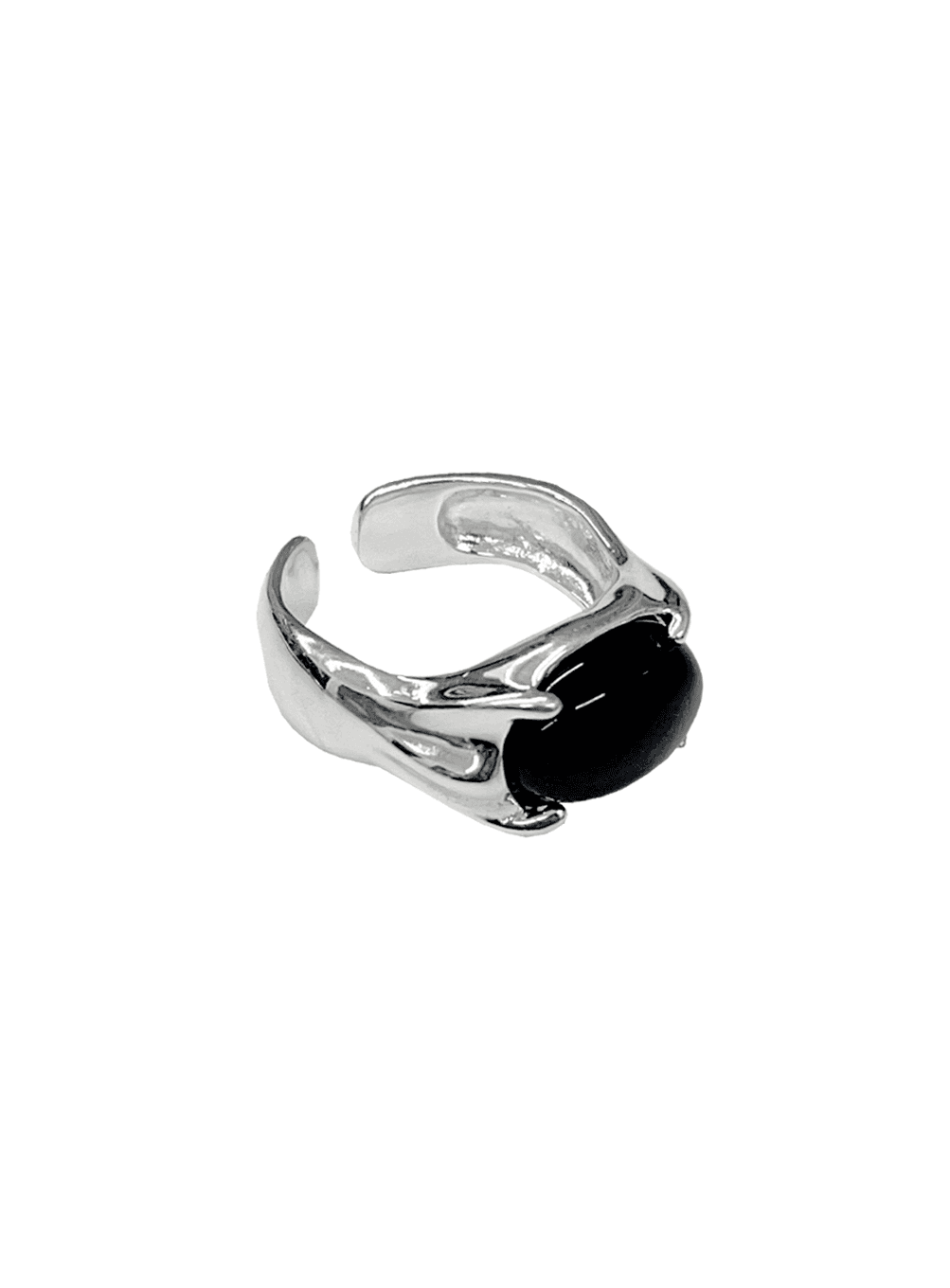 Oval black point ring