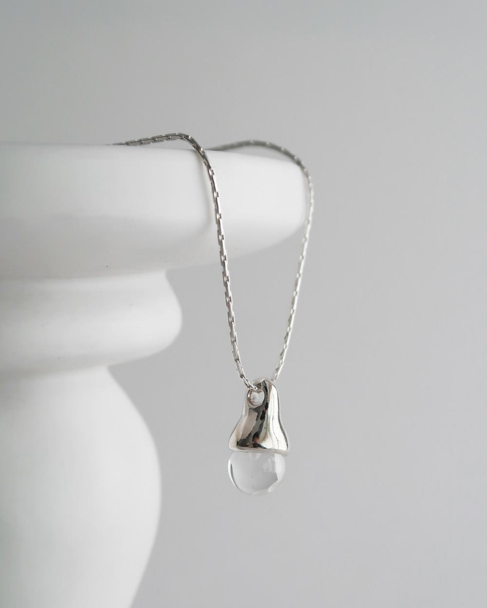 Drop line Necklace (white crystal)