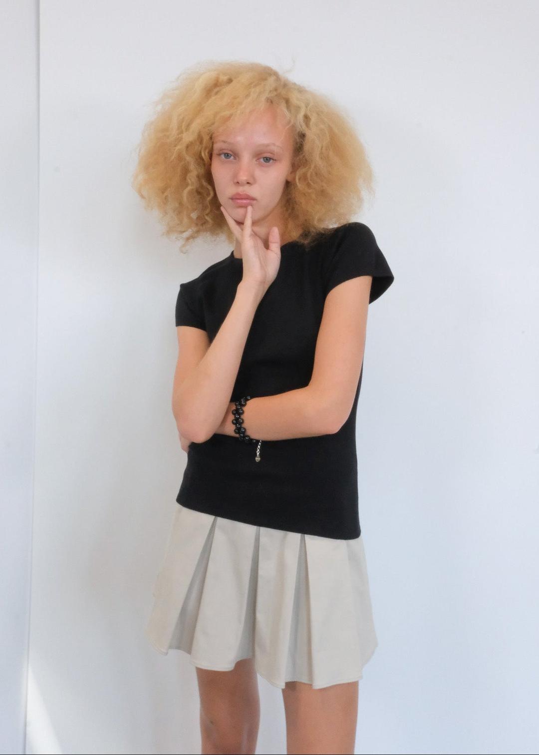 Loretta Tee - Black / XS