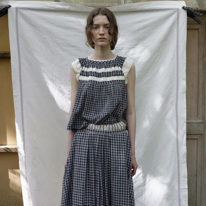 Via Dyllis check sleeveless (Navy check)