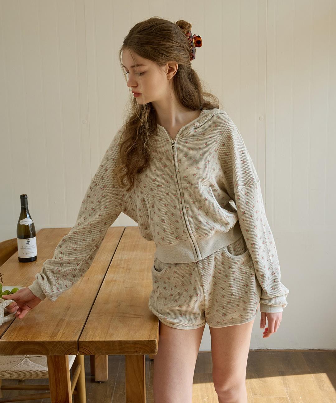 레터프롬문 [트와이스 나연 착용] [SET 구매 시 할인] 앤디 플라워 와플 쇼츠 ( 3 colors )