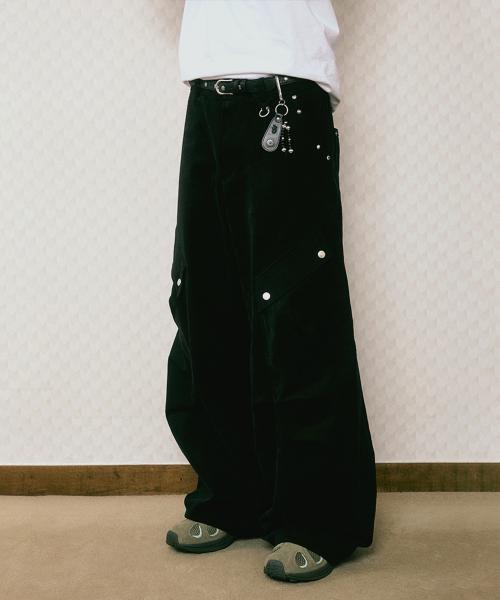 DD studded pin-tuck cargo pants (BLACK)