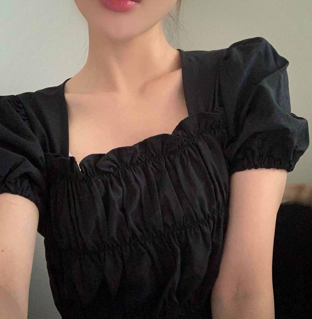 ♡New 5%할인♡ bell shirring blouse (2color)