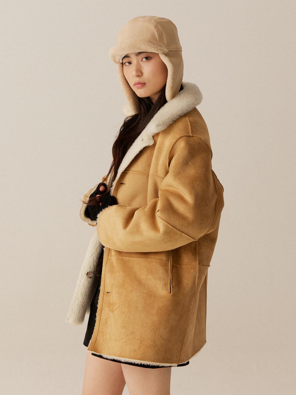 보송한 스웨이드 무스탕 - 카멜