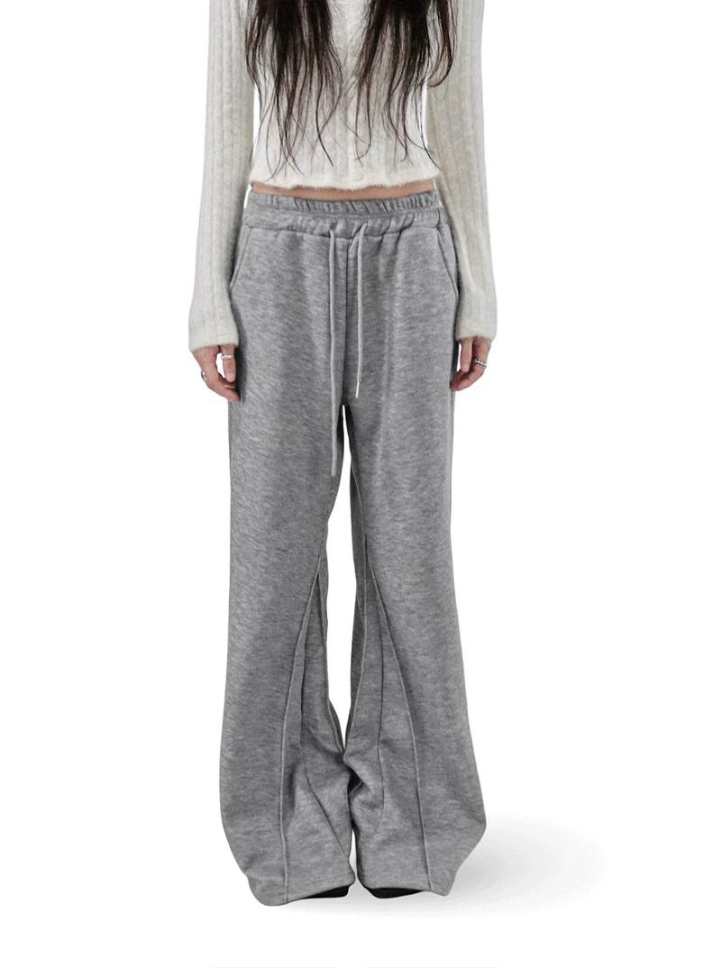 [기모]  LODI INCISION WIDE BOOTCUT MAXI SWEATPANTS 로디 절개 와이드 부츠컷 맥시 트레이닝 팬츠