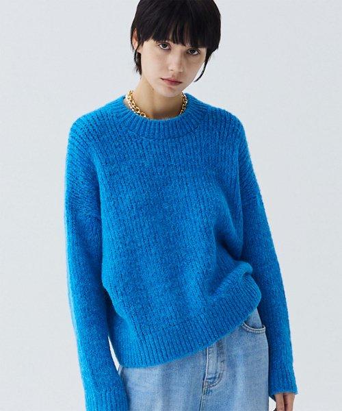 라운드넥 니트 블루