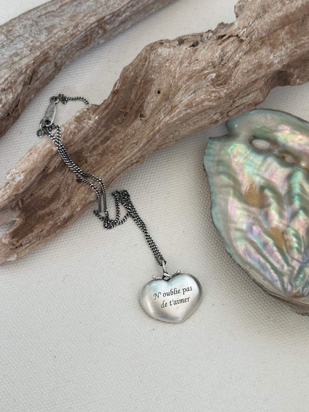 Heart Shell Necklace - Vintage Matt