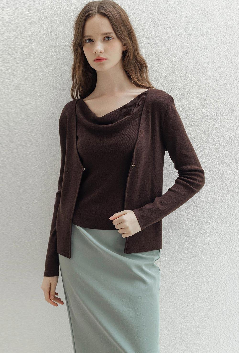 Cowl buckle  Brown knit