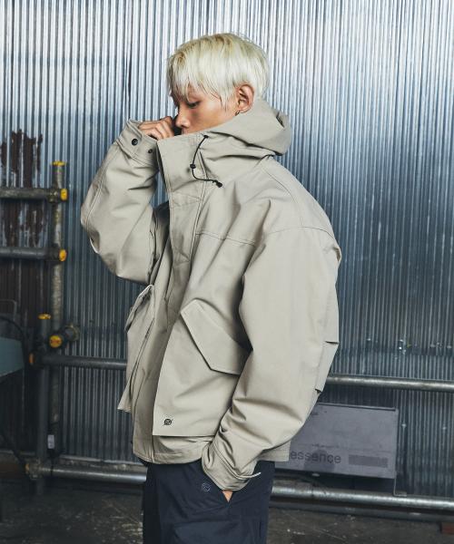 3 Layer Hard Shell Short-Jacket - BEIGE