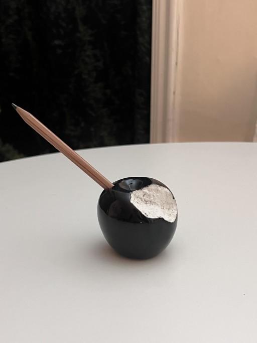 [센스있는 집들이 선물] 세라믹 사과 문진 / 펜꽂이