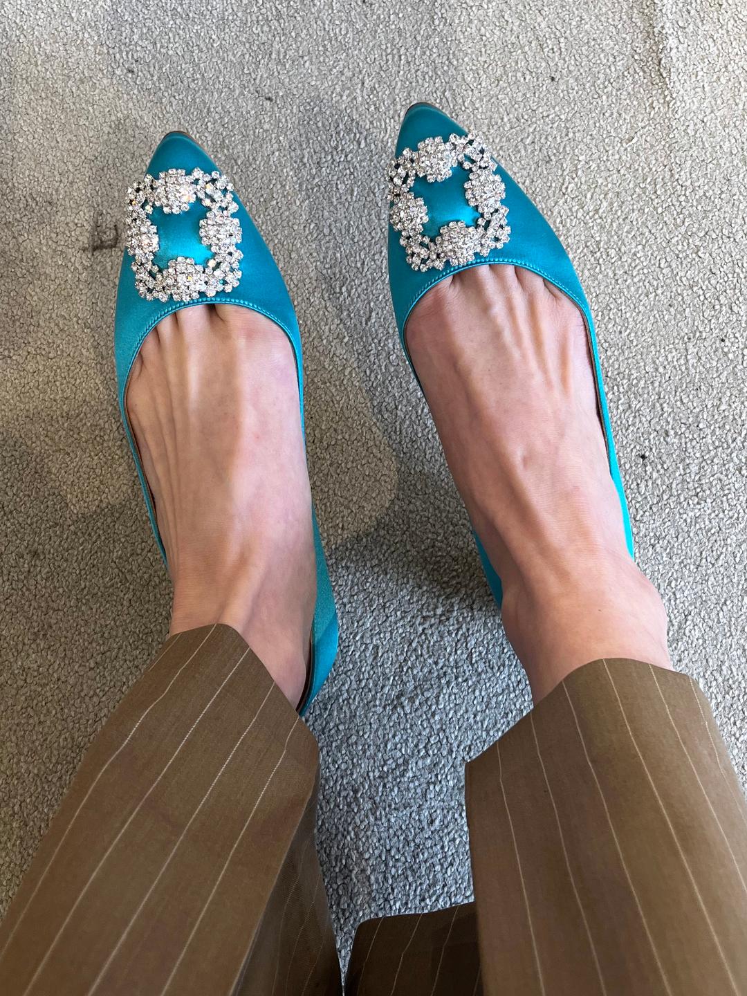 [영국아울렛] 마놀로블라닉 9XX0348 한기시 새틴 플랫 슈즈