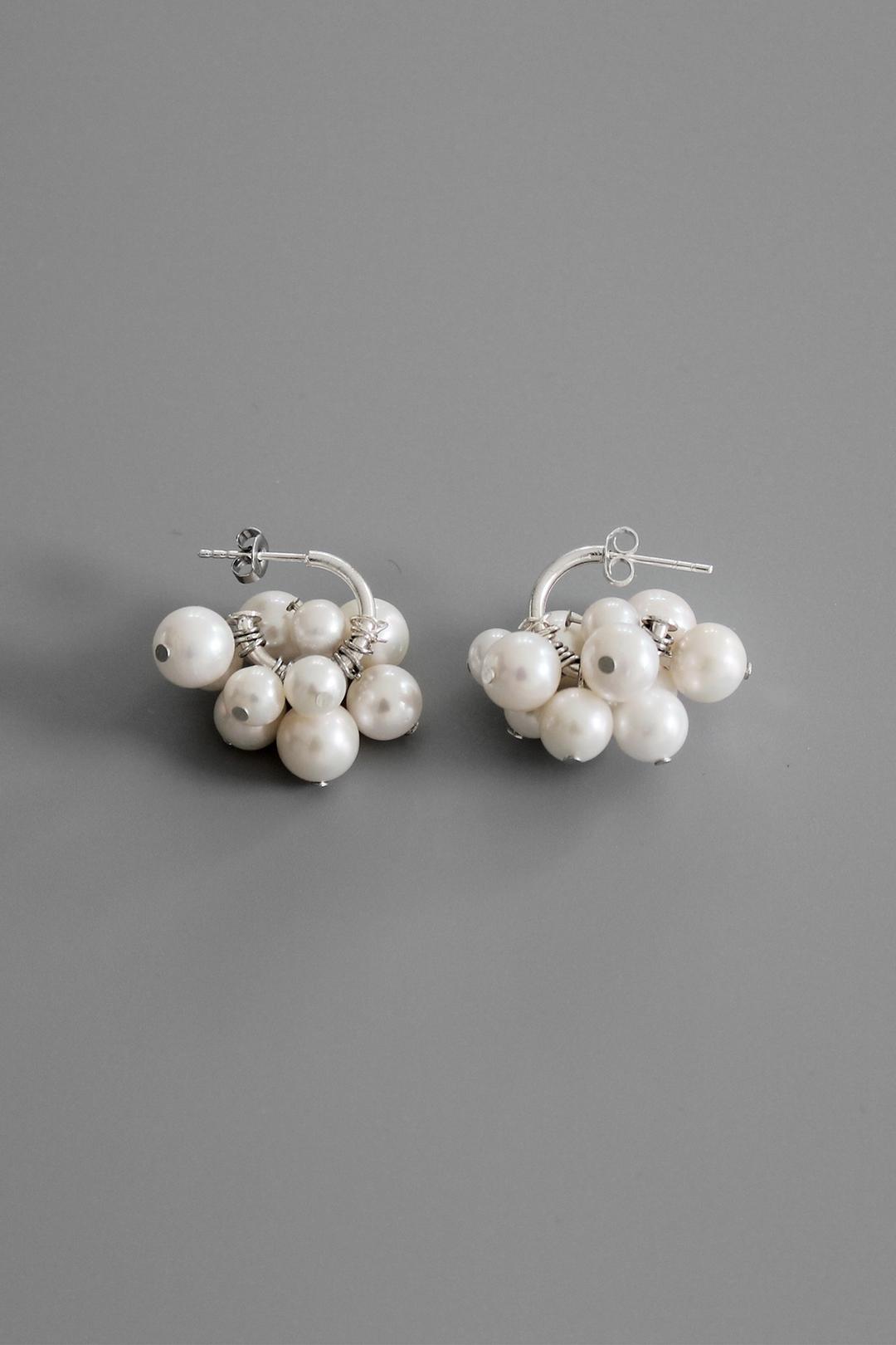 [박민주/오눅/예지다람킴 착용] The Flower Pearl Earrings