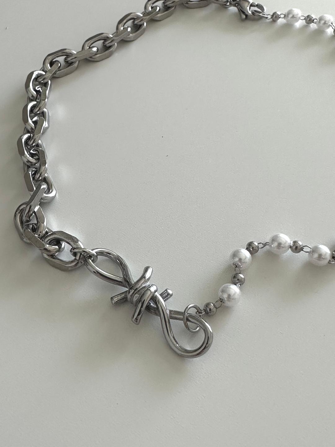 wire pearl choker