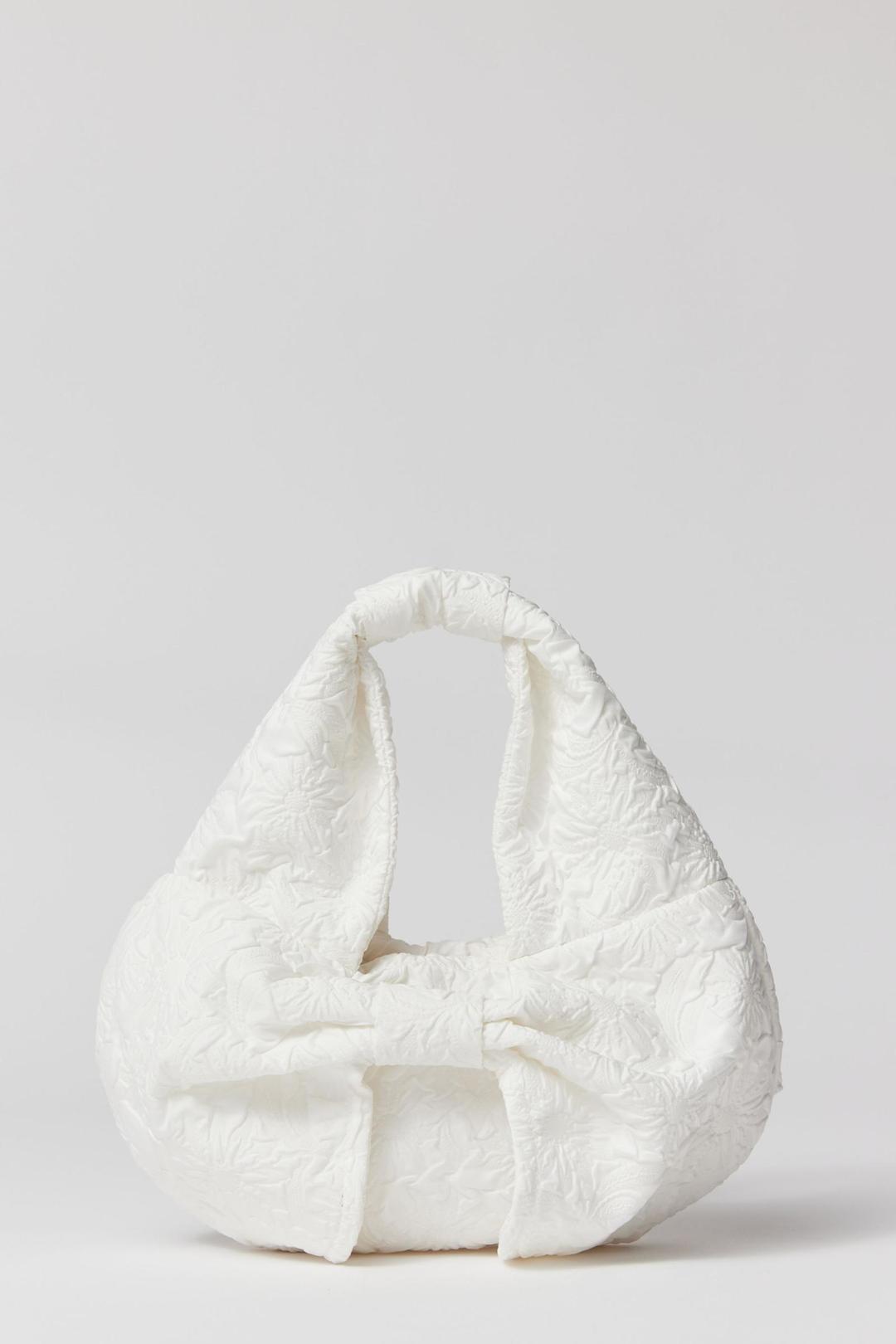 김치블루보우 크레센트 바게트백