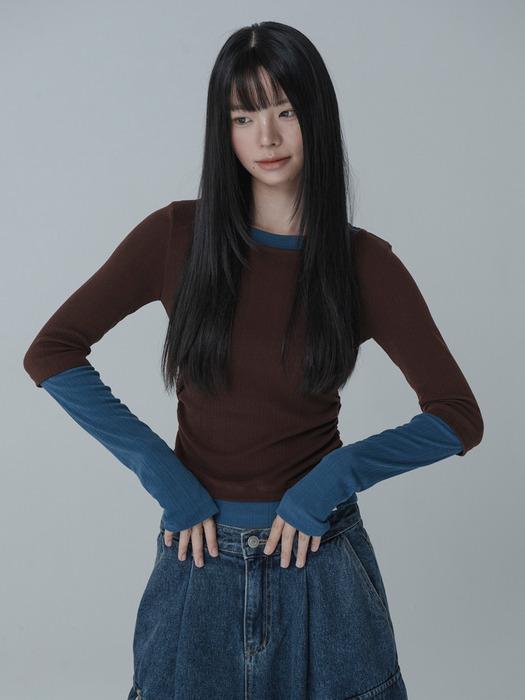 FINGER HOLE SHIRRING  T-SHIRT_BROWN-BLUE