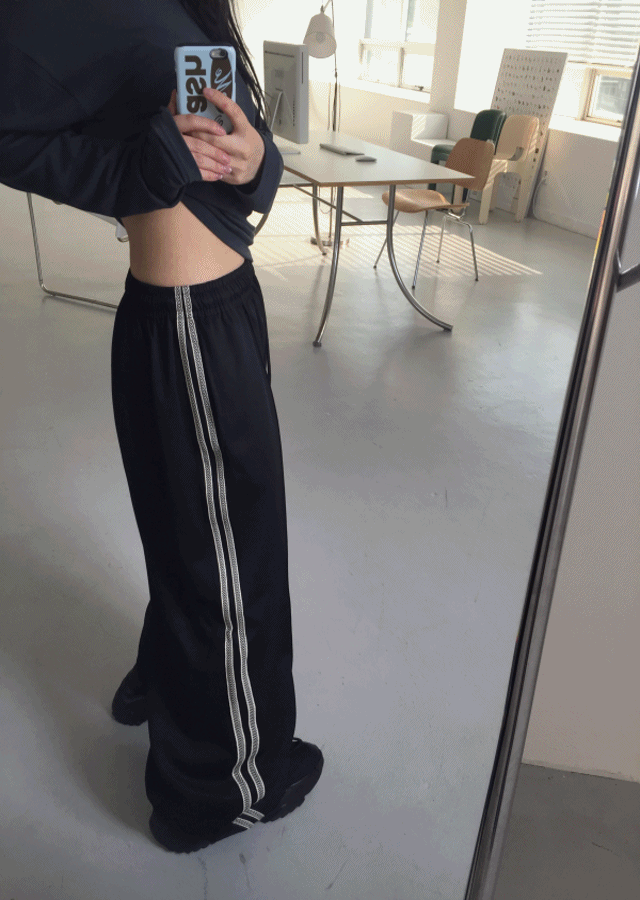 *unisex! 트랙 밴딩 오프셋 와이드 팬츠 (2color)