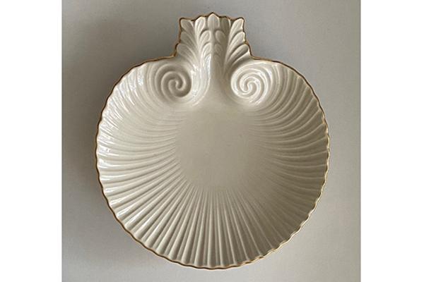 [vintage] shell ceramic plate