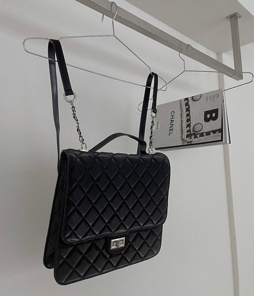 [딜라잇제이] 에나멜 스퀘어 퀄팅 백팩