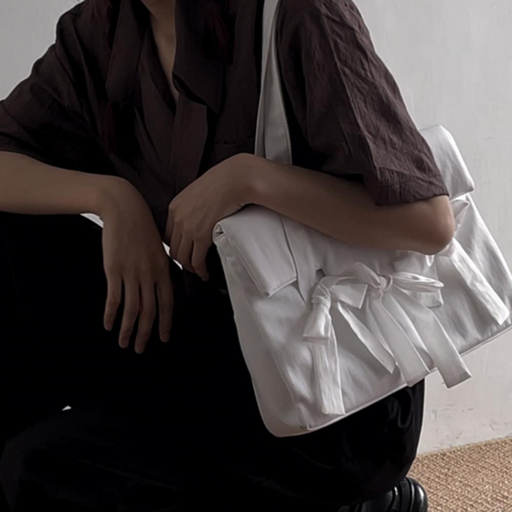 디어빌리지 유니크 여성 노트북 가방 리본 프릴 파우치 패드 케이스 토트백 숄더백