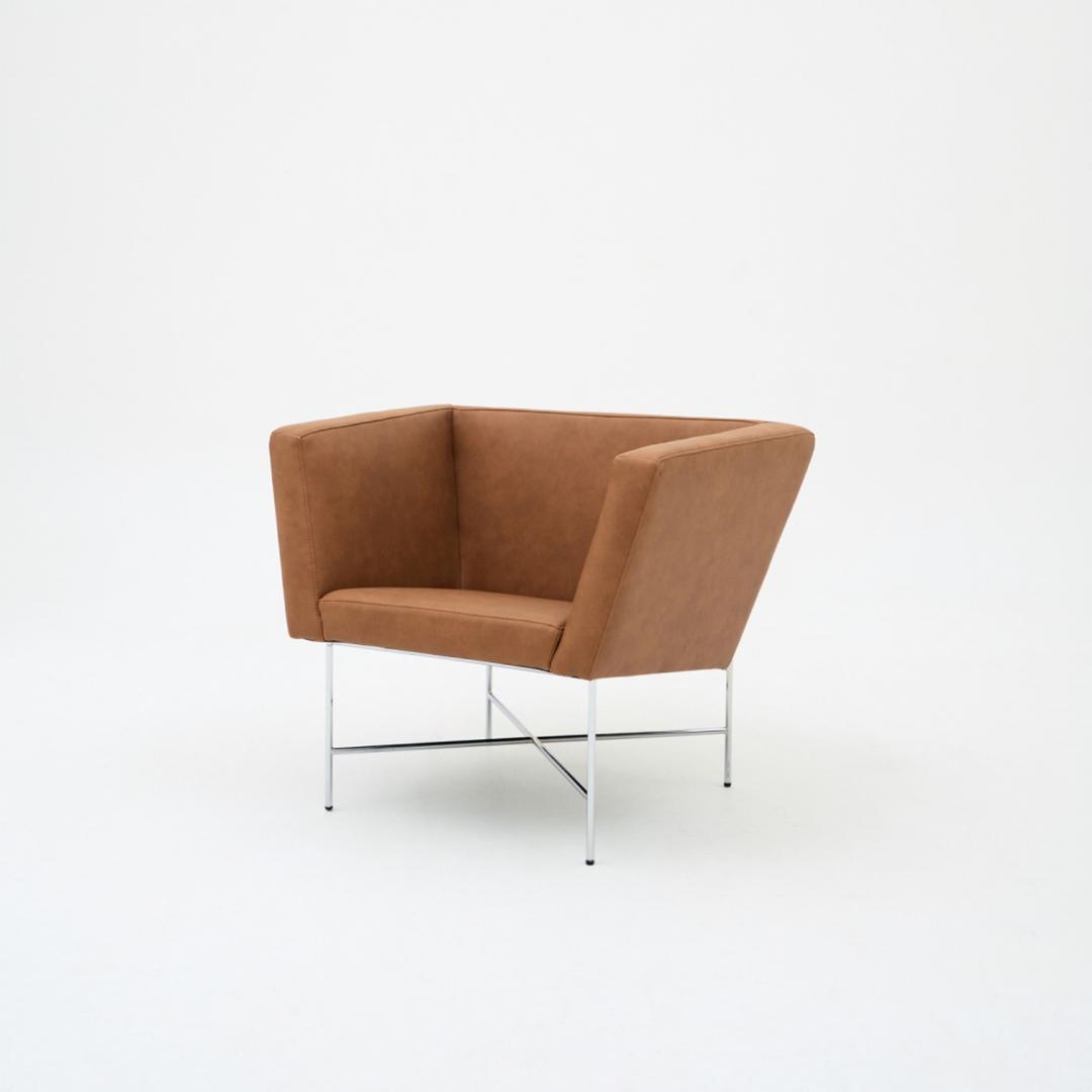 X lounge chair