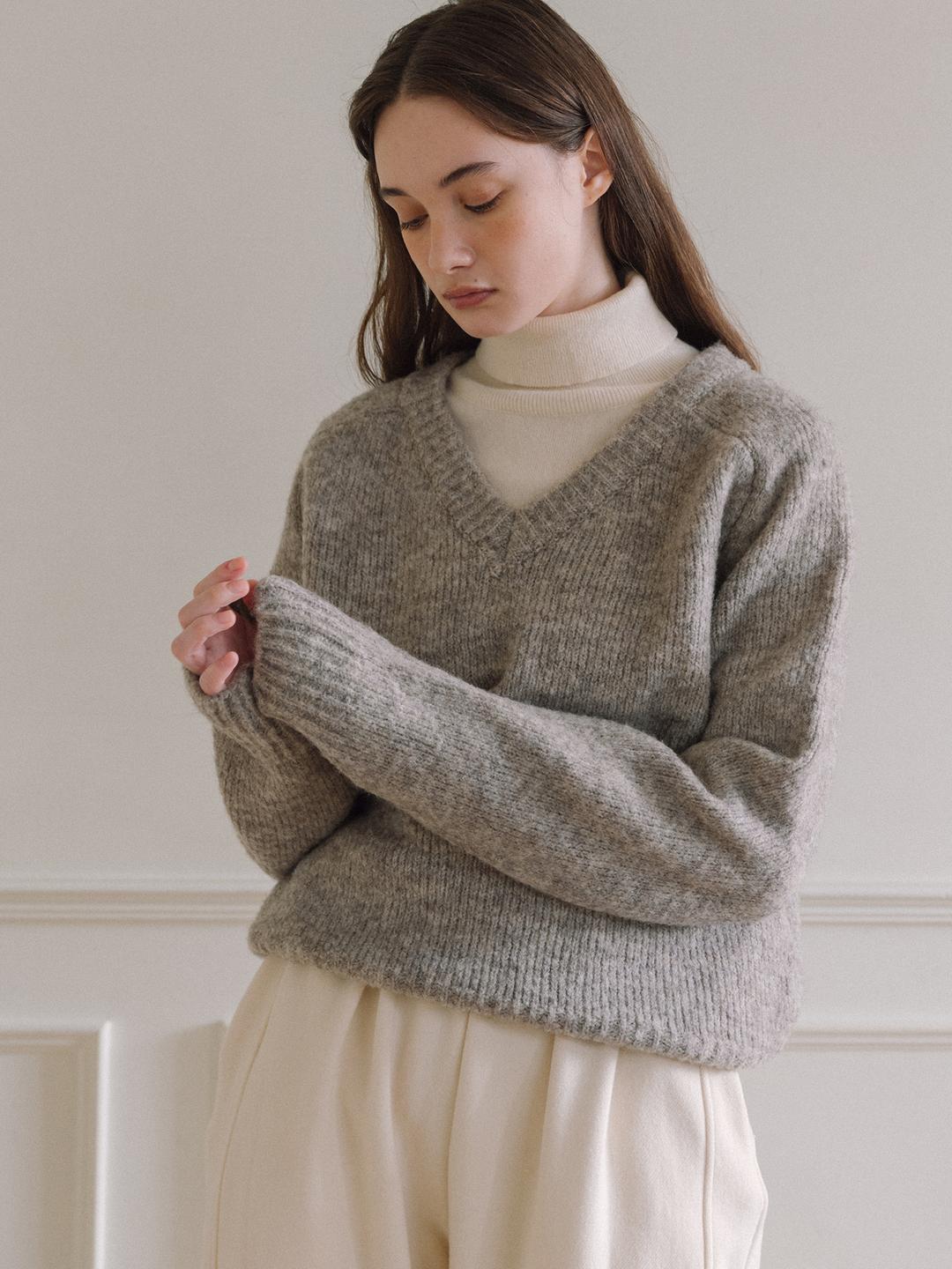 [모찌언니 착용] Bokashi V-neck Knit - Mocha