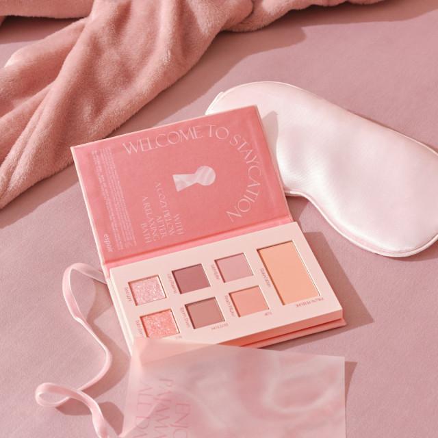 에스쁘아 2021 F/W 룩북 팔레트 : 필로우피치 7.1g