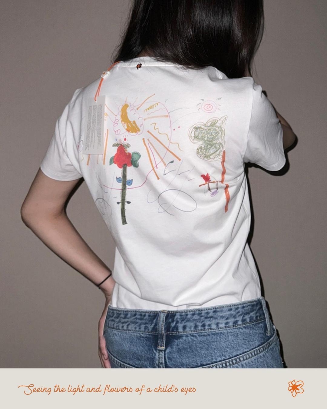 [Malamalama] V Neck T-shirts - Flower White
