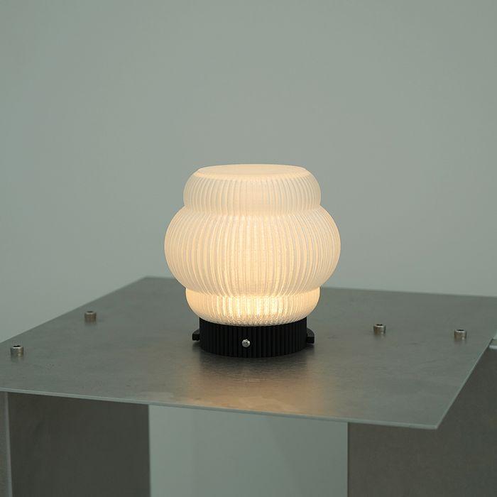 HONEY POT LAMP BLACK & WHITE