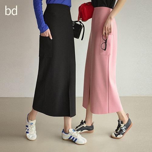 by-D S31936 시그니처 마크 옆포켓 슬릿 스커트