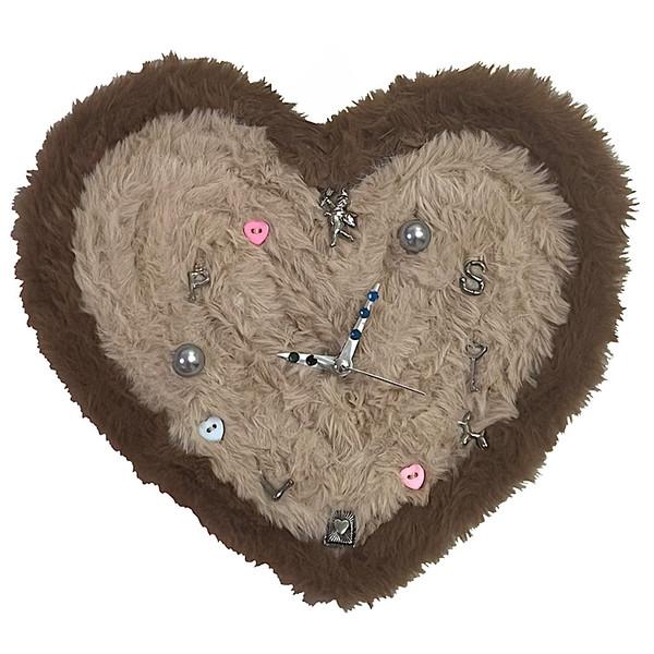 Heart fur clock - brown