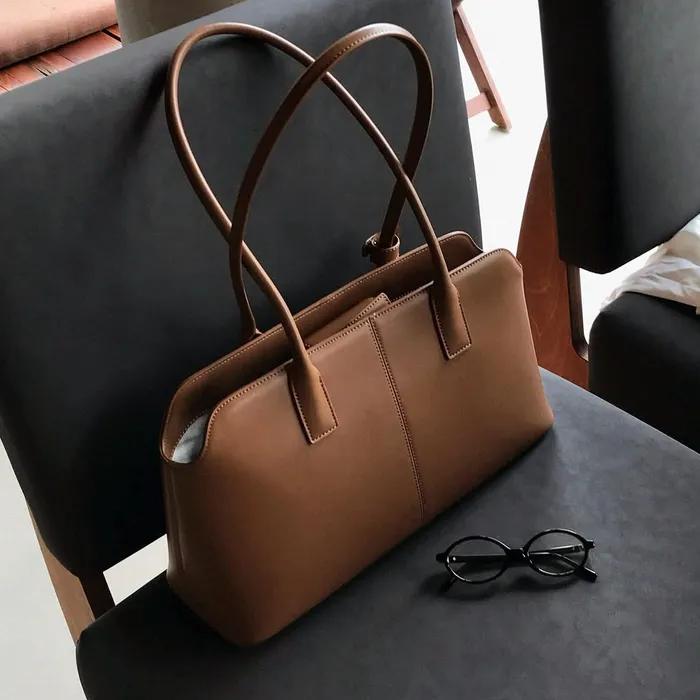 아델 소가죽 숄더백_Brown