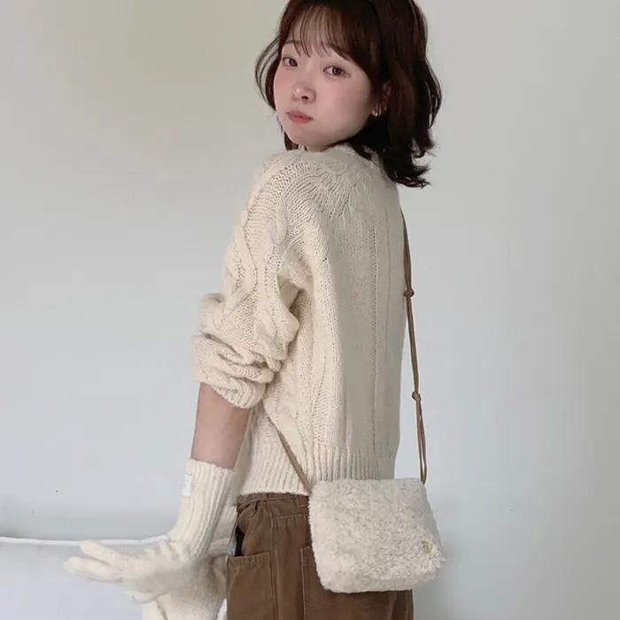 [수빈PICK] snuggle fur button cross bag_3 colors