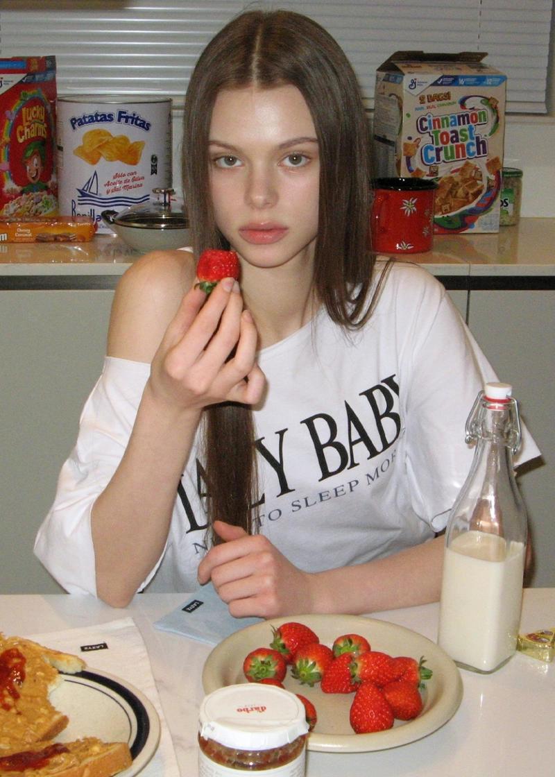 LAZYZ - Lazy Baby Off shoulder T-shirt (4color)