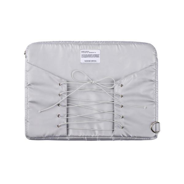 Eyelet Laptop Pouch_Silver