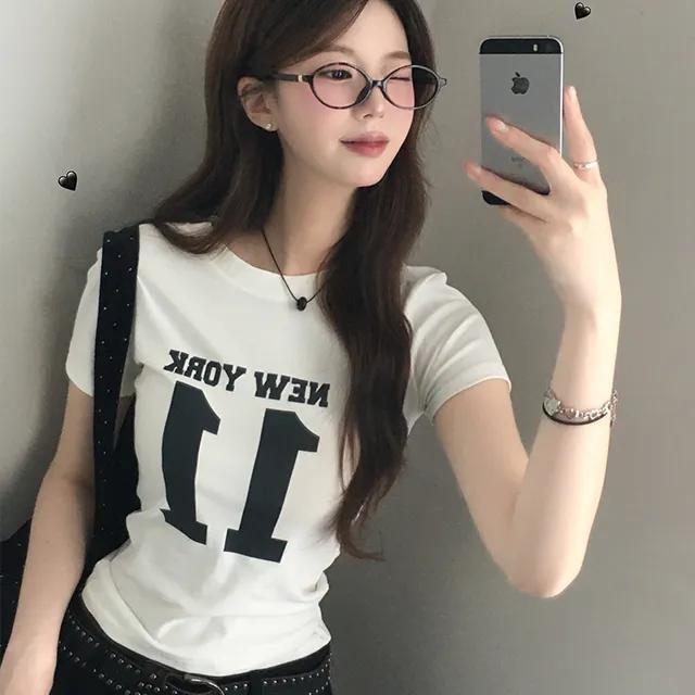 [멜빌코디🤍/허리쏙라인] 매트 11 NY 🖤 팔뚝커버 허리 잘록 슬림 반소매 반팔티 1/2 t 슬림핏