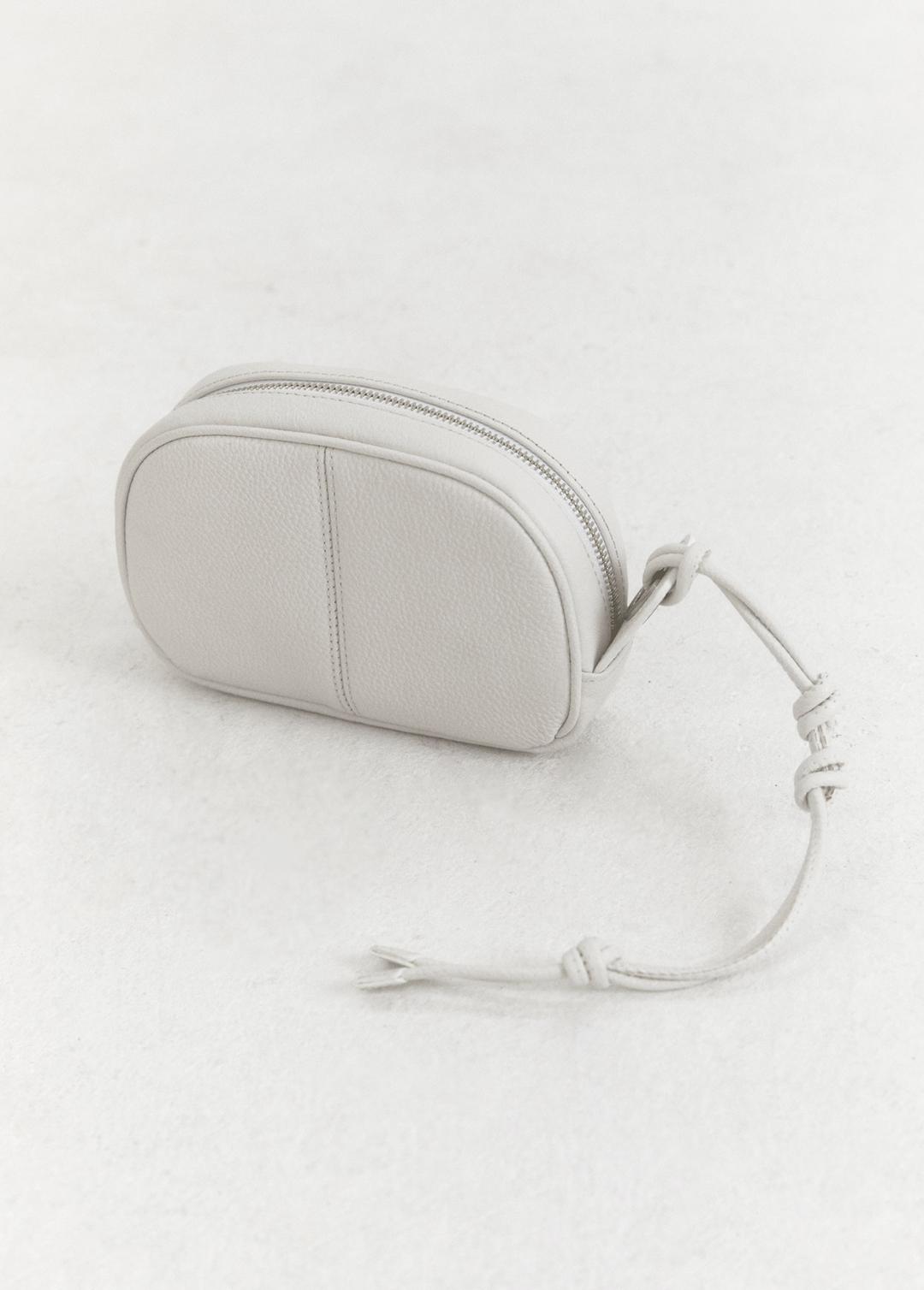 Balloon / white
