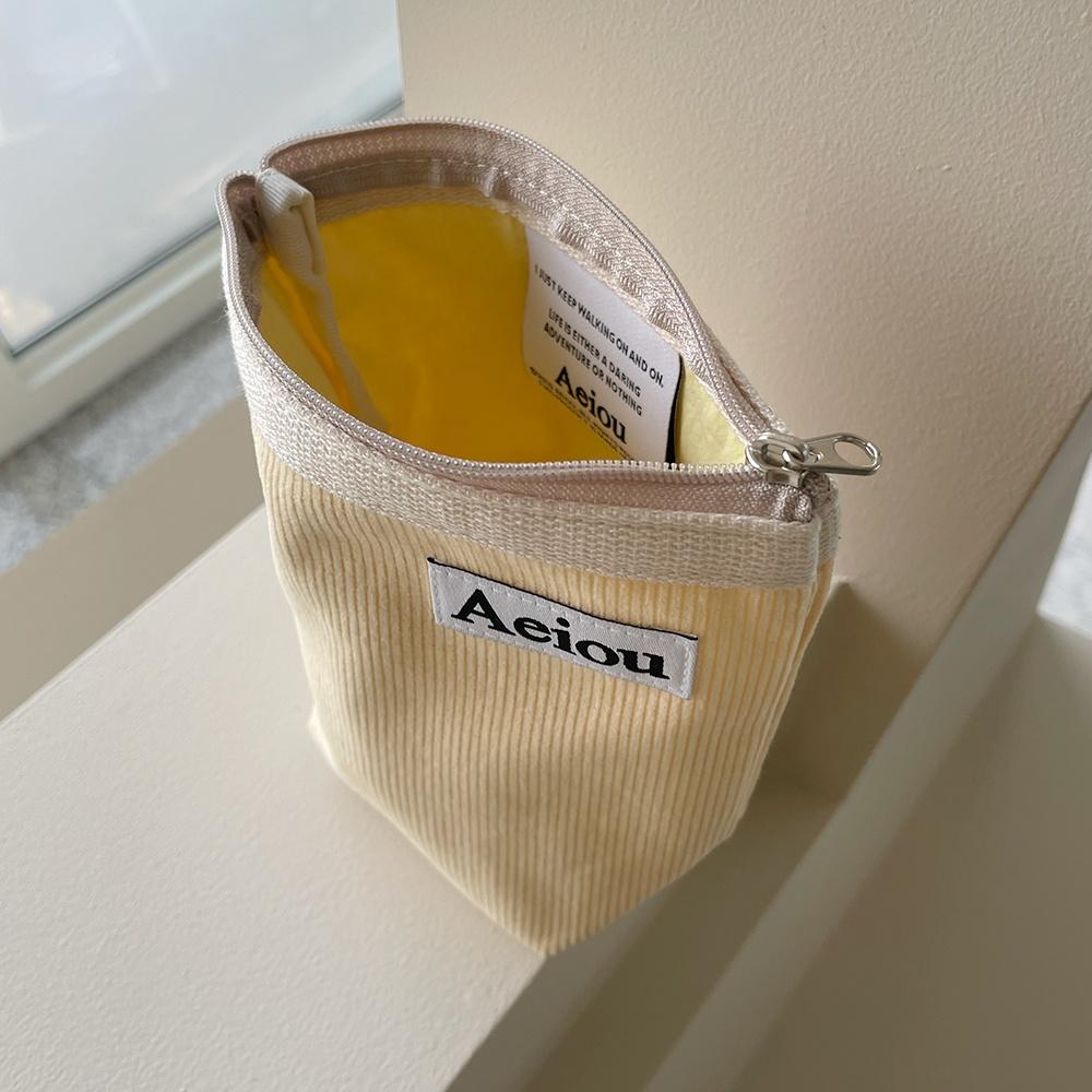 Aeiou Basic Pouch (M size) Custard Cream Corduroy