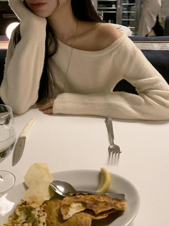 트렌디어패럴 [2만장돌파!/후기보장🏆/MADE] 풀스 캐시미어 언발 오프숄더 니트