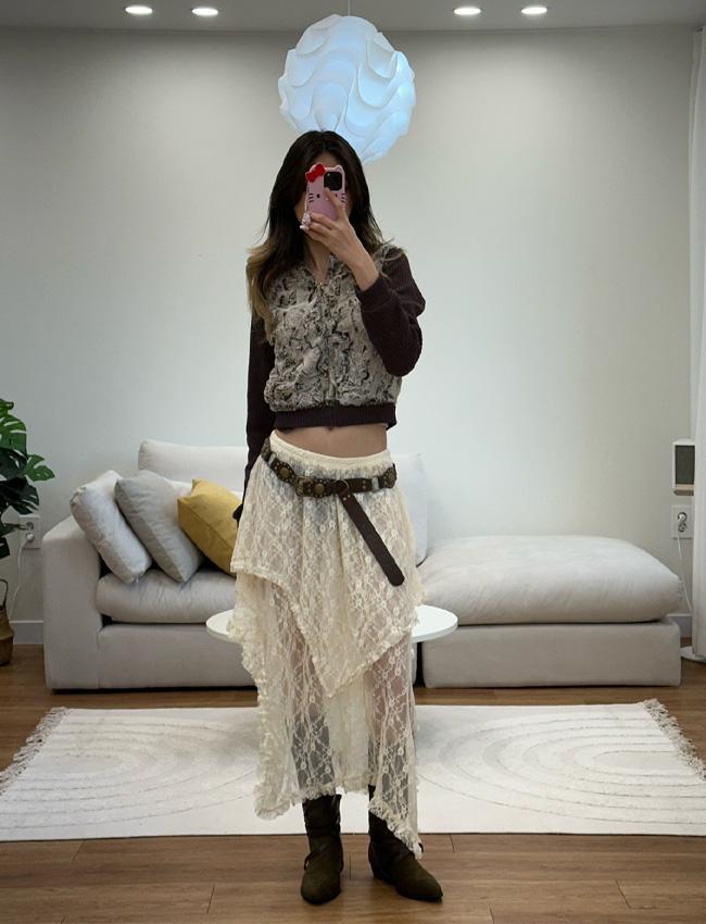 spread skirt